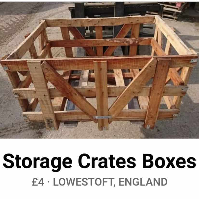 A rectangular wood storage crate with a lattice design, measuring 110cm x 75cm x 60cm, sits on the ground. Made of unfinished wood, it provides ample space. Label: 